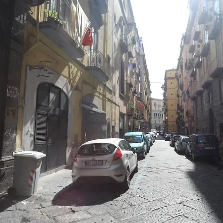 アパート L'antico Borgo Angioino *