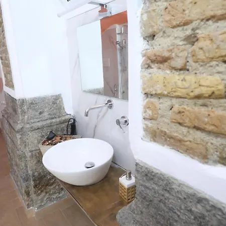 L'antico Borgo Angioino Apartment *